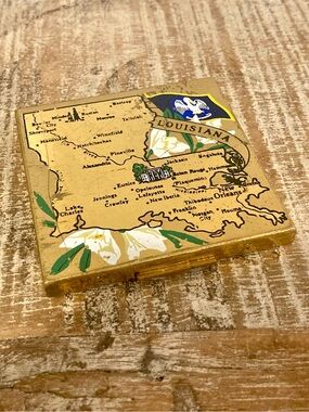 Vintage Louisiana State Map Makeup Compact Elgin American Gold Tone Made in USA